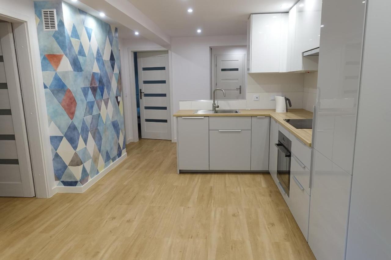 Three Rooms Apartment — Photos 2